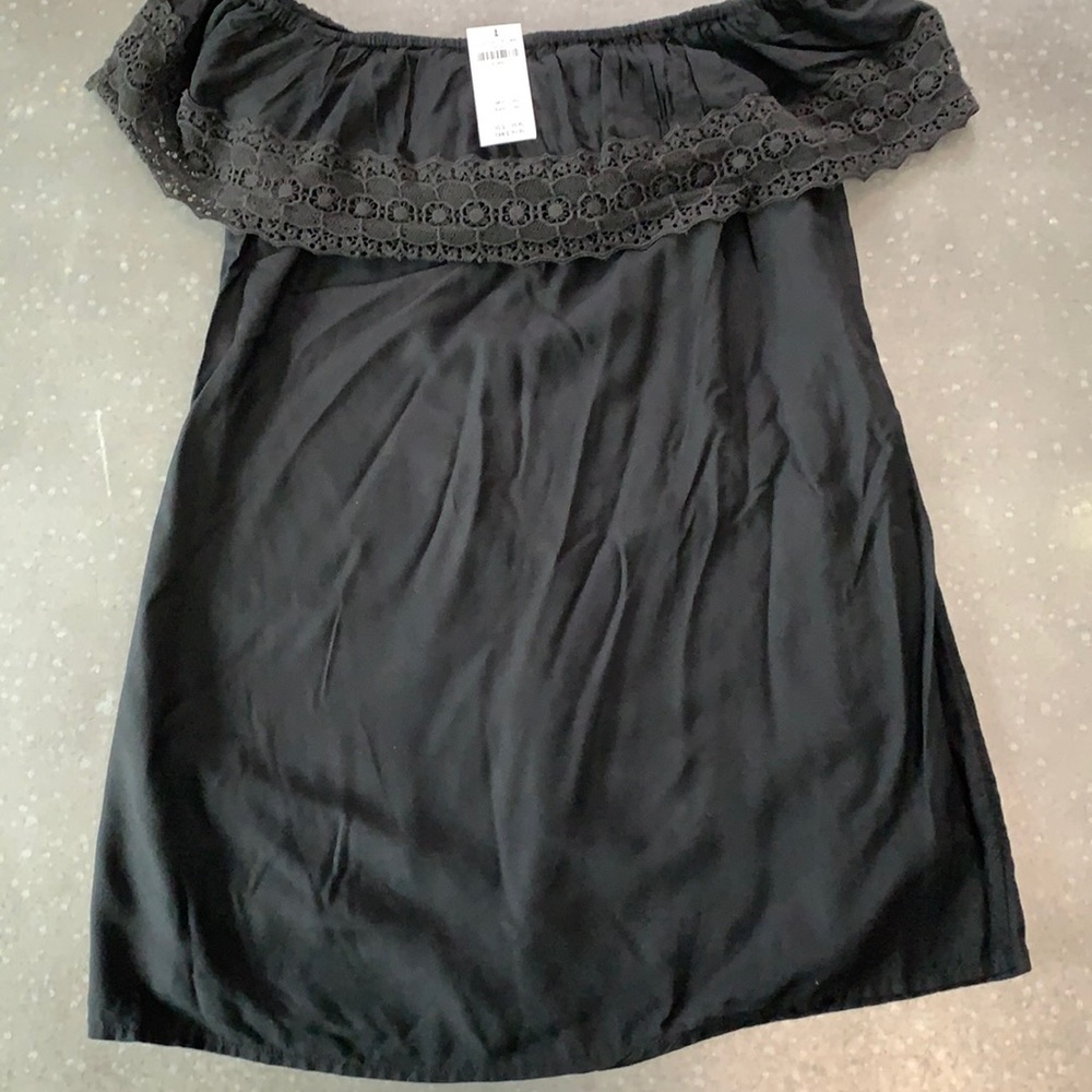 Black off the shoulder dress NWT Hollister S
